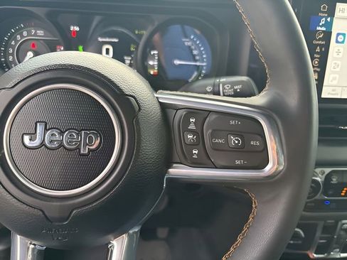 Used 2024 Jeep Wrangler Unlimited Sahara w/ Technology Group AWD/4WD image 22