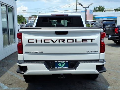 Used 2023 Chevrolet Silverado 1500 Custom AWD/4WD image 5