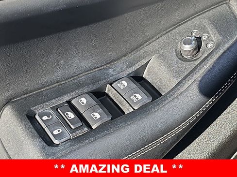 Used 2023 Jeep Grand Cherokee Limited image 29