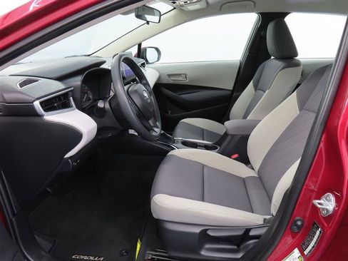 Used 2023 Toyota Corolla LE FWD image 13