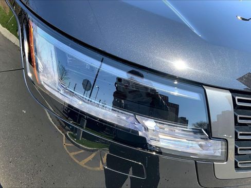 New 2026 Land Rover Range Rover Long Wheelbase SE AWD/4WD image 13
