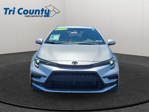 Certified 2025 Toyota Corolla SE FWD image 2