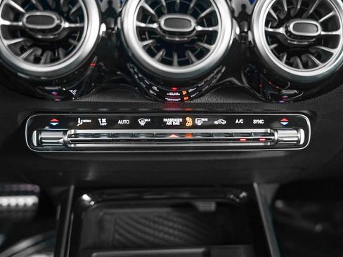 Certified 2024 Mercedes-Benz GLB 250 image 21