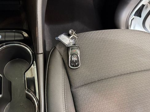 Used 2026 Buick Encore GX Preferred AWD/4WD image 21