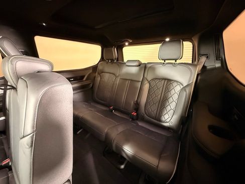 Used 2022 Jeep Grand Wagoneer Series III w/ Rear Seat Video Group 1 AWD/4WD image 53