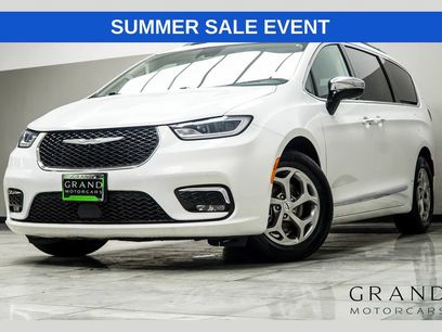 Used 2023 Chrysler Pacifica Limited