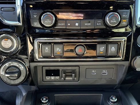 Certified 2022 Nissan Titan Platinum Reserve w/ Moonroof Package image 26