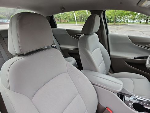 Used 2024 Chevrolet Malibu LT FWD image 12