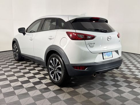 Used 2019 MAZDA CX-3 Touring FWD image 2