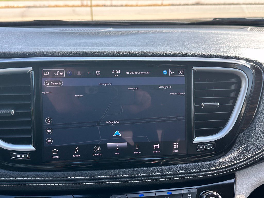 Used 2024 Chrysler Pacifica Limited FWD image 26