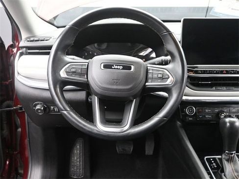 Used 2022 Jeep Compass Limited image 27