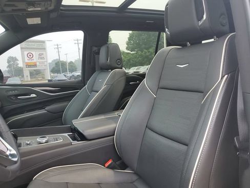Certified 2023 Cadillac Escalade Sport w/ LPO, ONYX Package AWD/4WD image 5