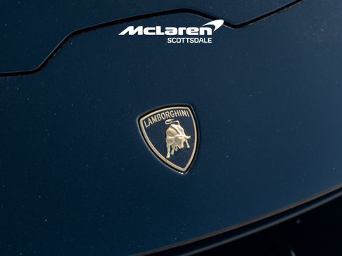 Used 2021 Lamborghini Huracan EVO RWD image 20