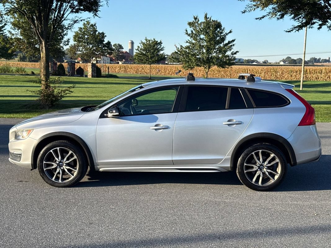 Used 2015 Volvo V60 T5 Cross Country w/ Climate Package AWD/4WD image 5