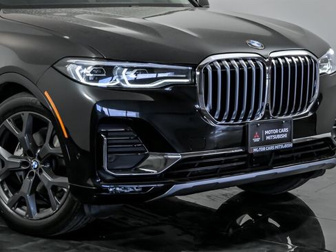 Used 2019 BMW X7 xDrive40i w/ Premium Package AWD/4WD image 2