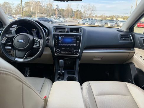 Used 2018 Subaru Outback 2.5i Limited image 9
