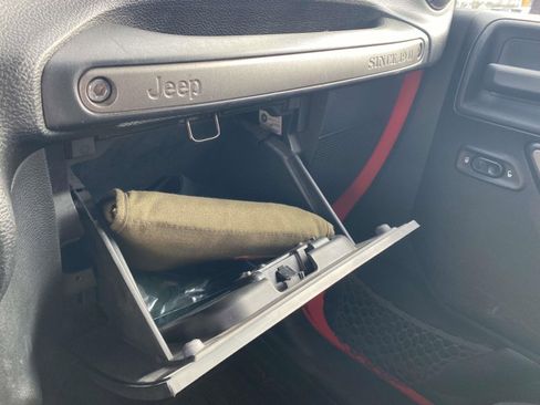 Used 2015 Jeep Wrangler Sport w/ Quick Order Package 24S image 27