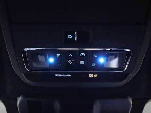 Used 2025 Ford F250 Platinum w/ Tremor Off-Road Package image 28