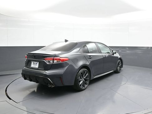 Certified 2025 Toyota Corolla SE FWD image 6