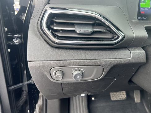 Certified 2023 Chevrolet Bolt EUV Premier w/ Sun & Sound Package FWD image 19