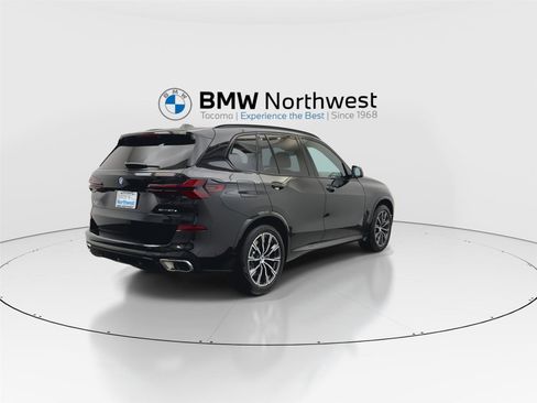 Used 2025 BMW X5 xDrive50e w/ M Sport Package image 3