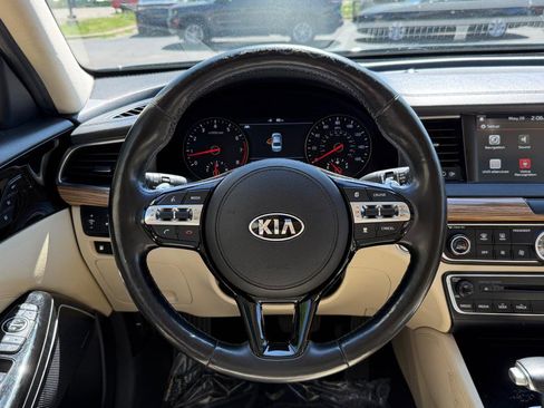 Used 2018 Kia Cadenza Technology FWD image 13