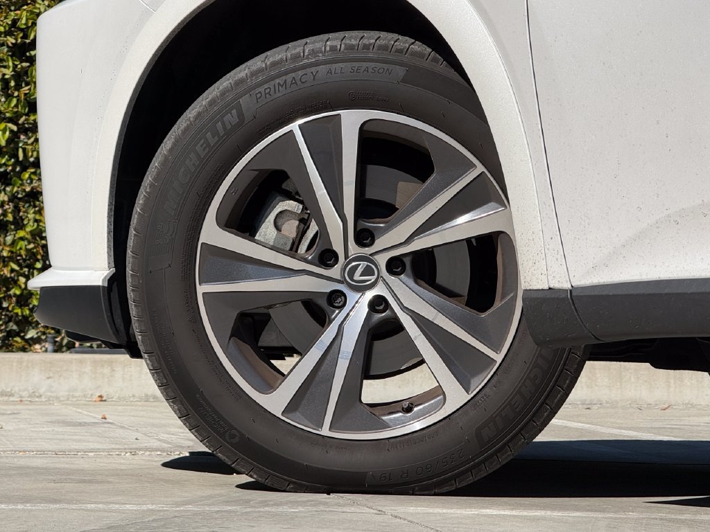 Certified 2024 Lexus RX 350 FWD w/ Technology Package image 8