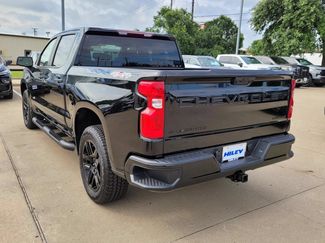 New 2026 Chevrolet Silverado 1500 Custom w/ Turbomax Blackout Package AWD/4WD video 3