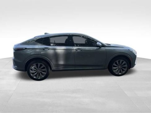Used 2025 Buick Envista Avenir FWD image 14