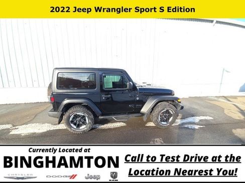 Used 2022 Jeep Wrangler Sport S image 3