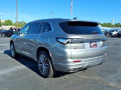 Used 2025 Buick Enclave Avenir w/ Trailering Package, 5000 lbs. FWD image 17