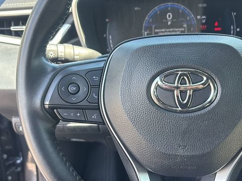 Used 2025 Toyota Corolla XSE FWD image 17