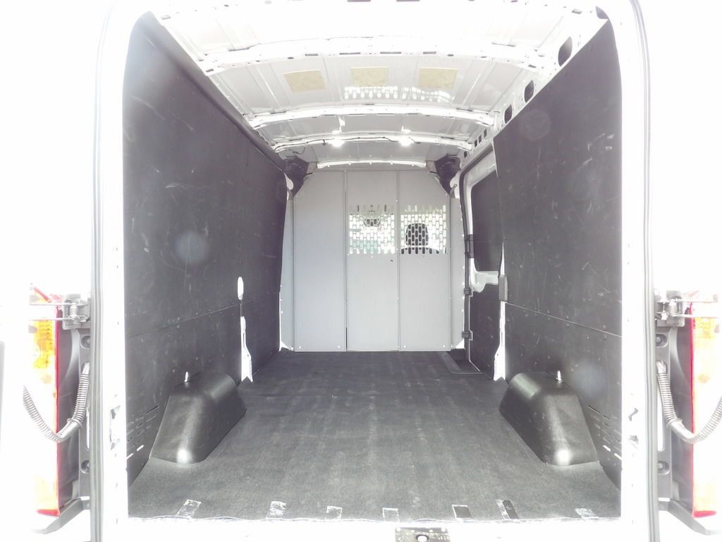Used 2016 Ford Transit 250 148 Medium Roof RWD image 40