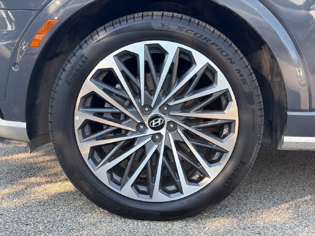 Used 2026 Hyundai Palisade Calligraphy AWD/4WD image 13