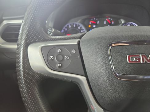 Used 2021 GMC Acadia SLE w/ Driver Convenience Package image 15