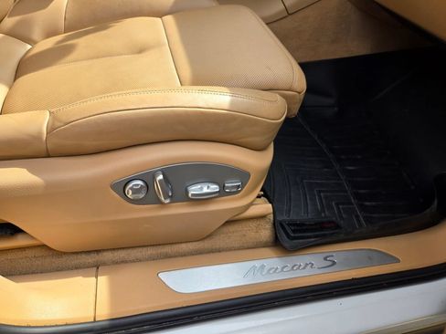 Used 2015 Porsche Macan S AWD/4WD image 22