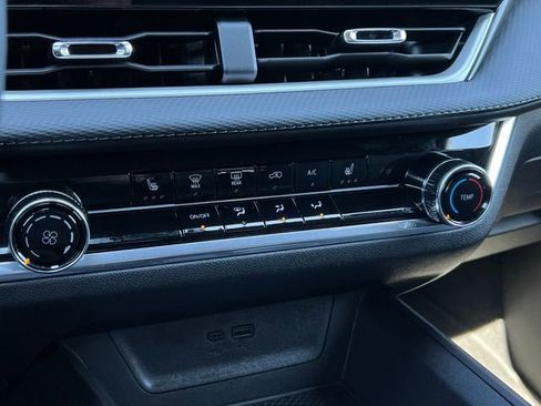 Used 2026 Chevrolet Equinox LT image 25