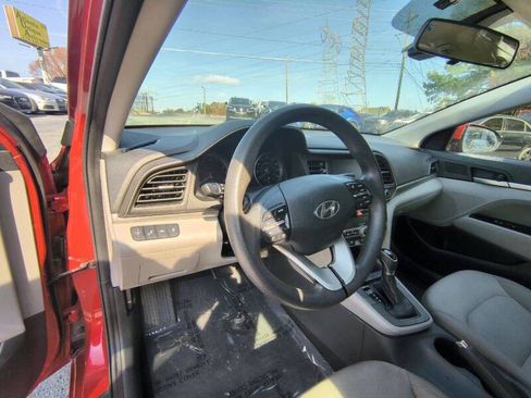 Used 2020 Hyundai Elantra SEL FWD image 3