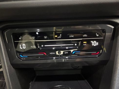 Used 2022 Volkswagen Tiguan SE R-Line AWD/4WD image 22