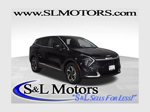 Used 2025 Kia Sportage LX AWD/4WD image 1