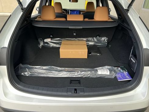 New 2026 Lexus RX 450h AWD w/ Convenience Package image 18