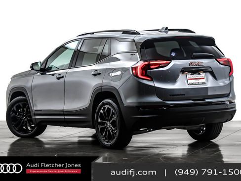 Used 2021 GMC Terrain SLT w/ Elevation Edition image 11