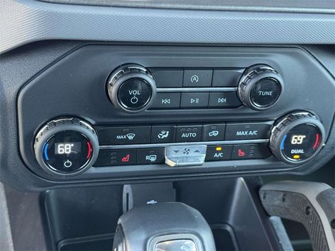 Used 2024 Ford Bronco Big Bend image 5