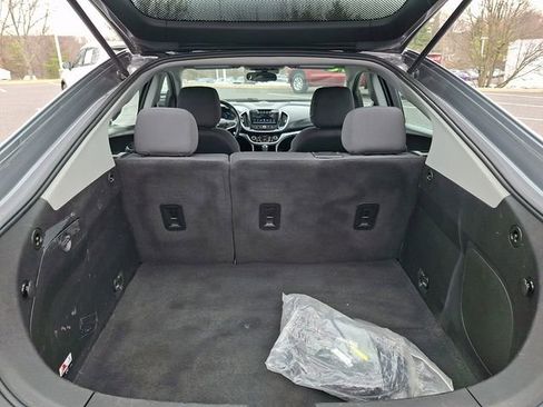Used 2018 Chevrolet Volt LT w/ Comfort Package image 27