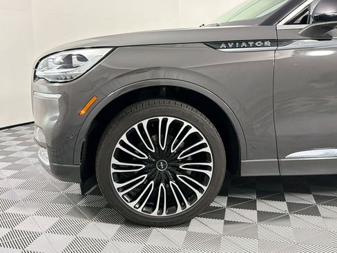 Used 2023 Lincoln Aviator Black Label AWD/4WD image 7