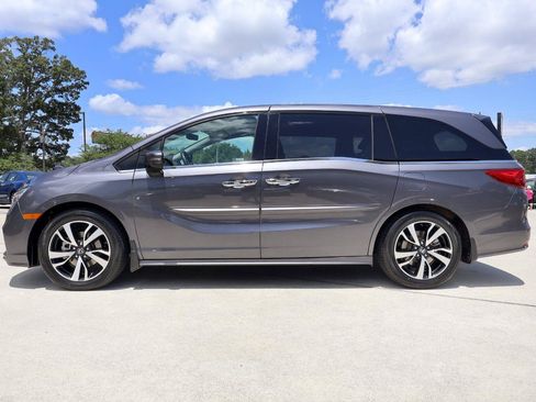 Used 2019 Honda Odyssey Elite image 3