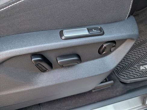 Certified 2025 Volkswagen Atlas SEL Premium R-Line image 14