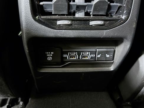 Used 2023 Jeep Grand Cherokee Overland image 31