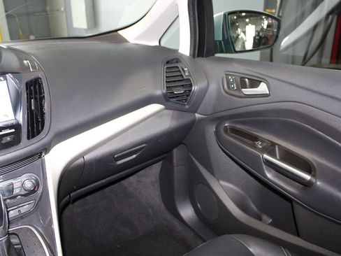 Used 2016 Ford C-MAX Energi SEL w/ Equipment Group 302A FWD image 23