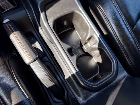 Used 2023 Jeep Gladiator Mojave w/ Cold Weather Group image 32